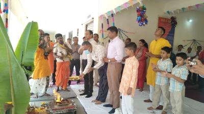 विजयदशमी पर रायगढ़ पुलिस लाइन में वैदिक मंत्रोच्चार के साथ हुआ शस्त्र पूजन